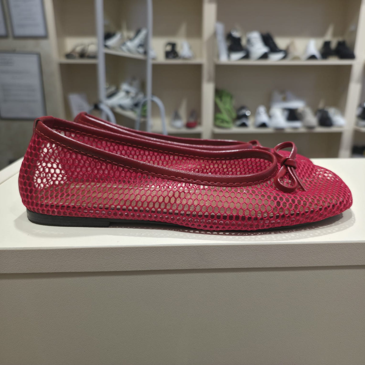 Women's Mesh Flat Shoes with Bow Detail