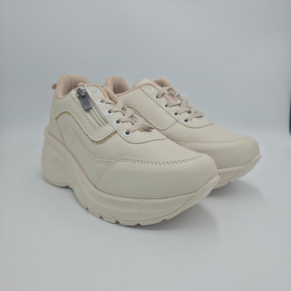 Sporty Zipper Heel