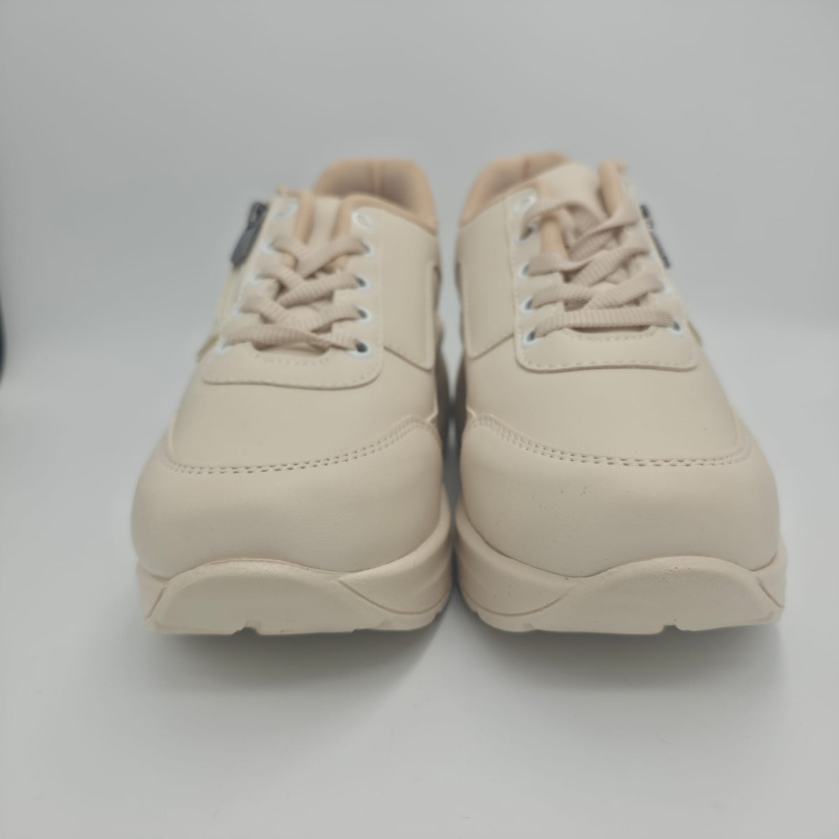 Sporty Zipper Heel
